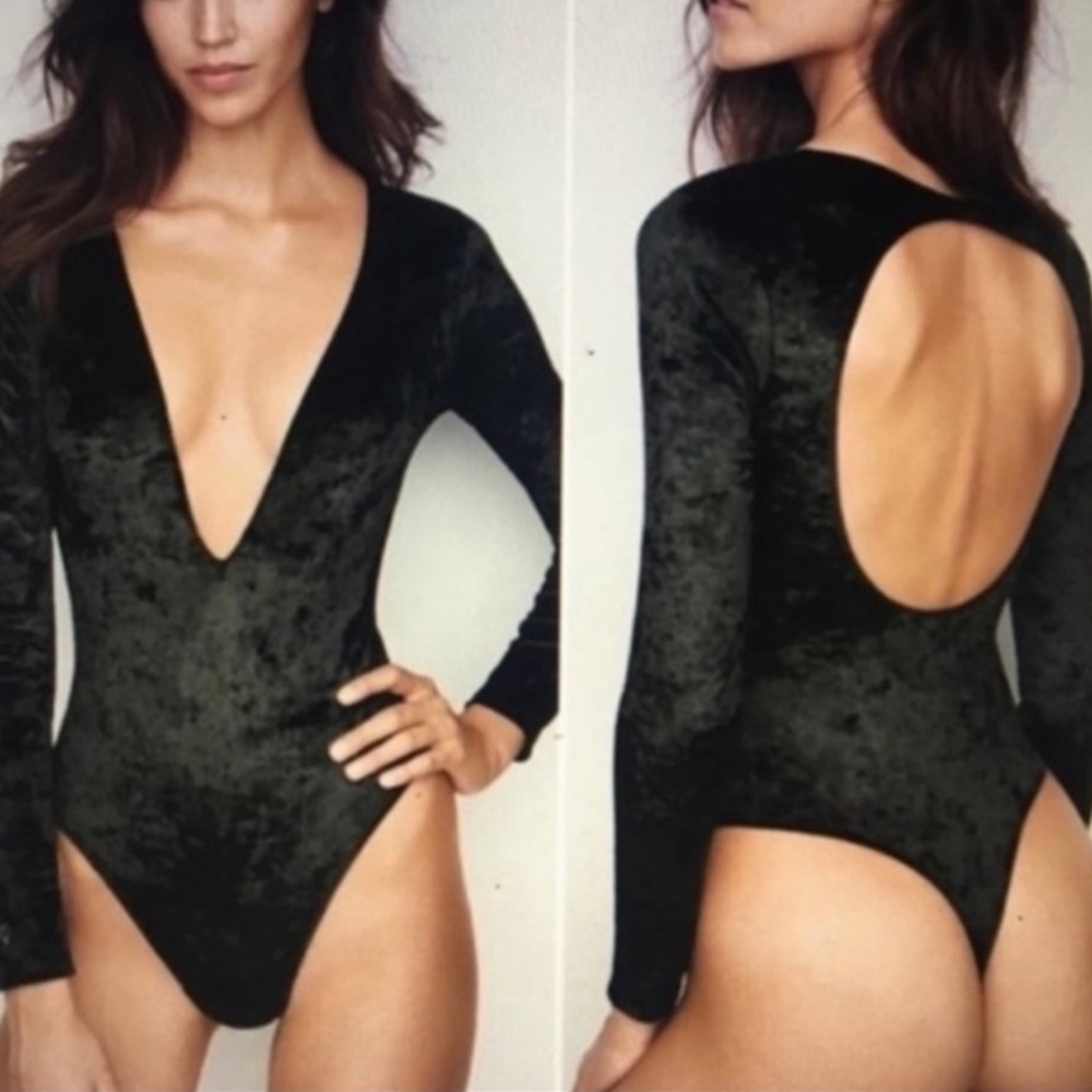 VICTORIA'S SECRET Black Crushed Velvet Plunge bodysuit V Neck. NWOT.